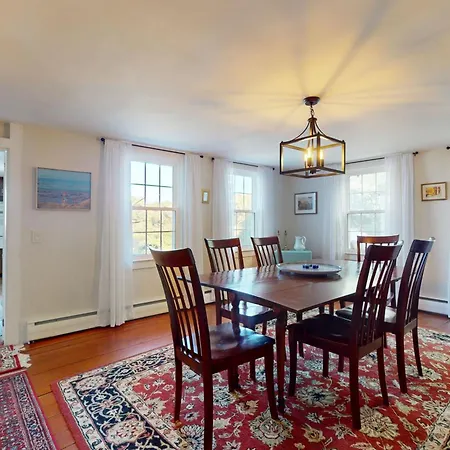 Cape Landing Cottage